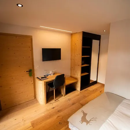 Les Chamois Hotel 3*