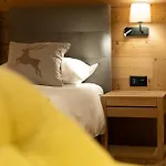 Les Chamois Hotel 3*