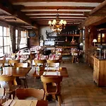 Les Chamois Hotel 3*