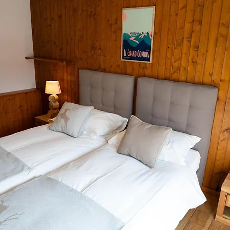 Les Chamois Hotel 3*